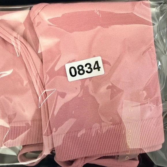 Aritzia GOLDEN Tart Pink Body GripHalter Tank Sz XS Activewear Sporty Sport Bra - Picture 5 of 5